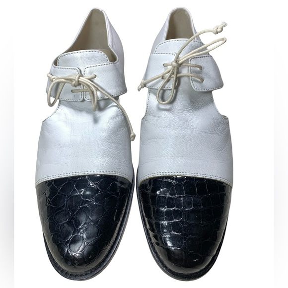 Bally, fine leather and Crocodile Flats - Picture 2 of 13